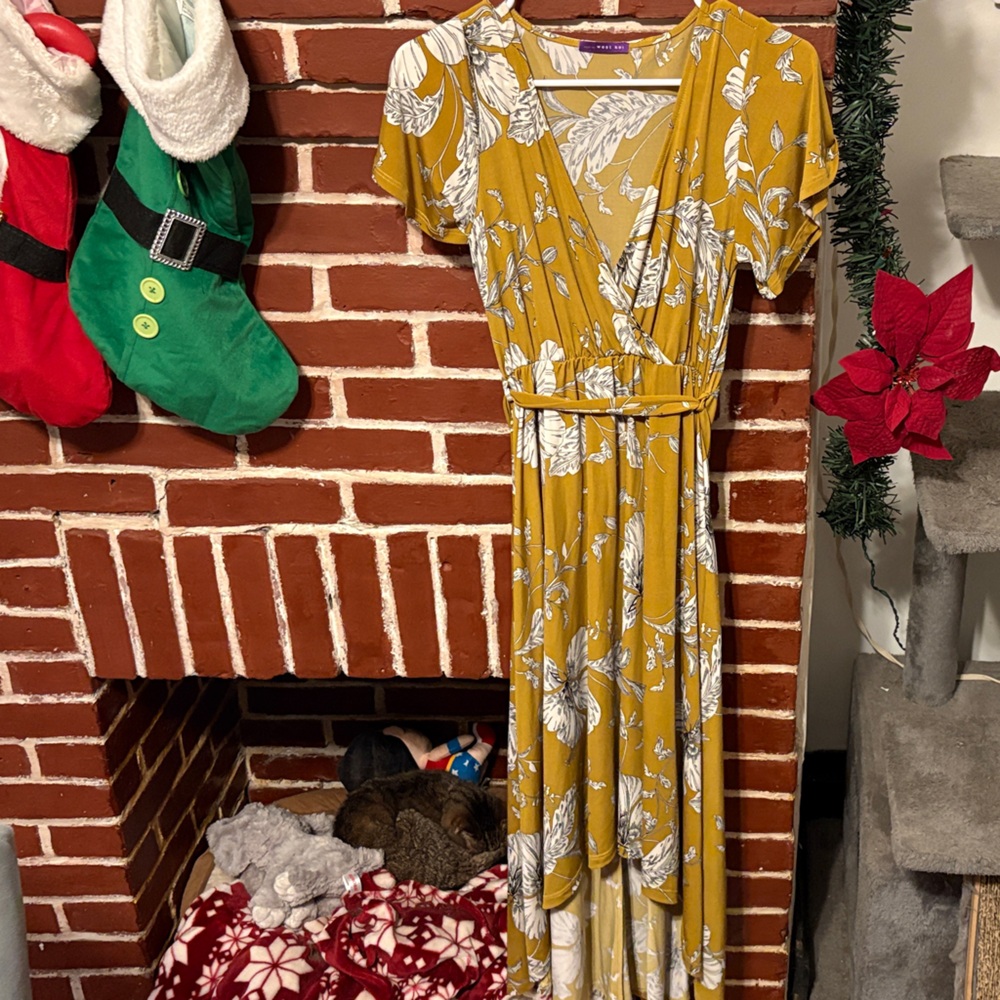 West Kei Mustard and White Floral Top